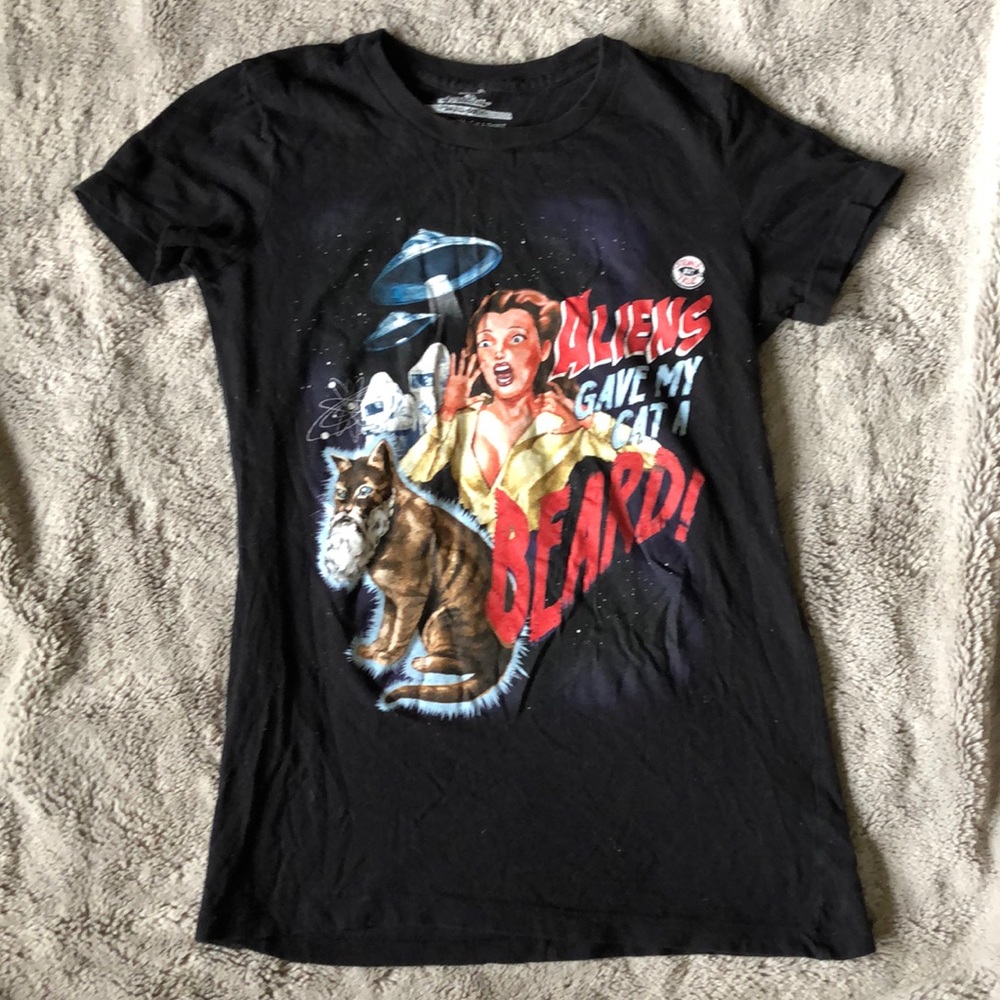 Threadless “Aliens gave my cat a beard” shirt!